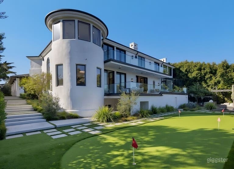  MODERN CHATEAU WITH OCEAN VIEWS & DESIGNER INTERIORS 