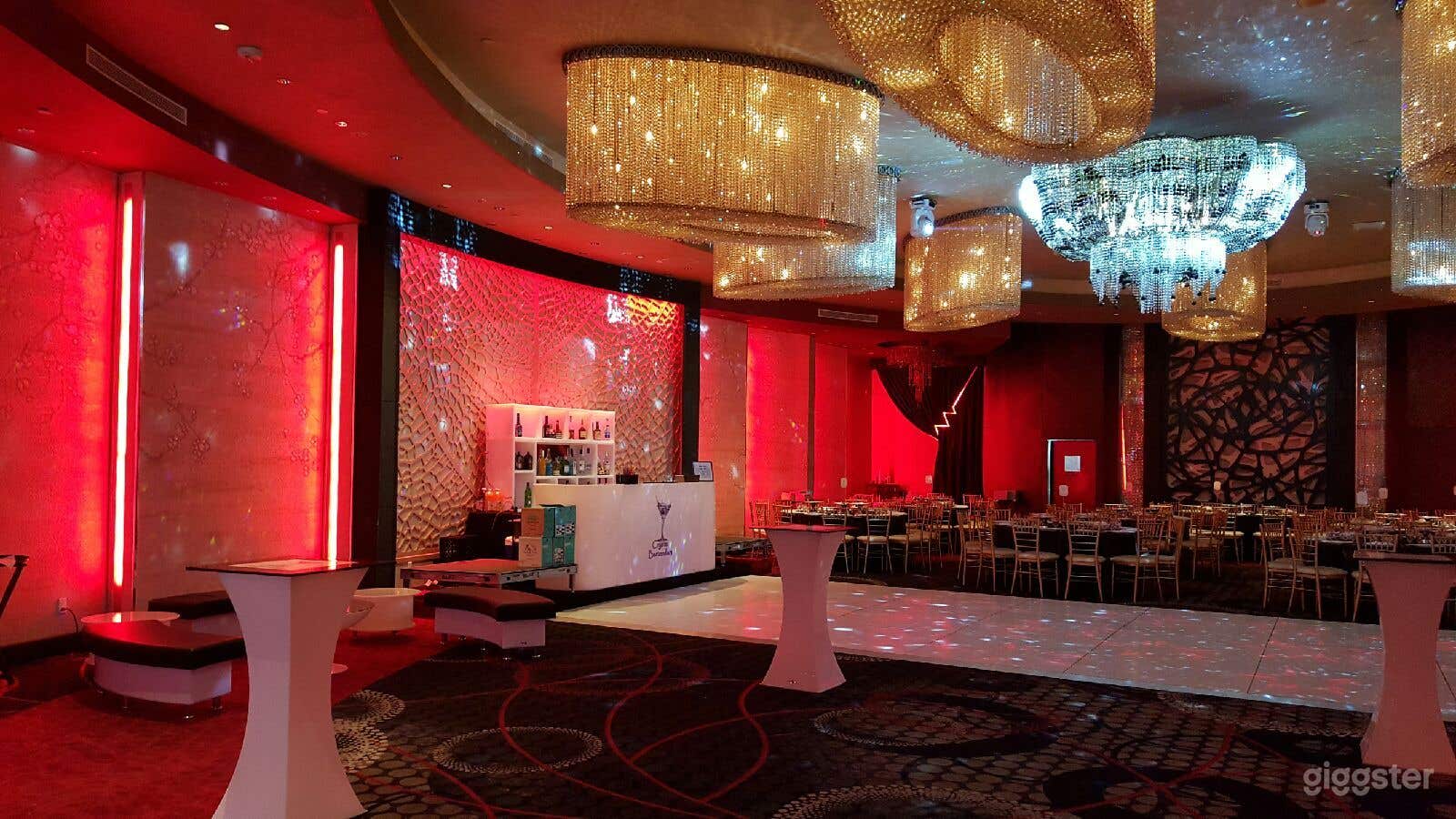 Modern Banquet hall  Photo 3