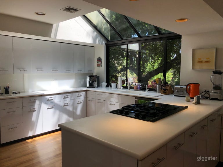  Architectural Postmodern in Oak Grove 