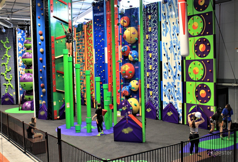  Indoor Climbing Experience 