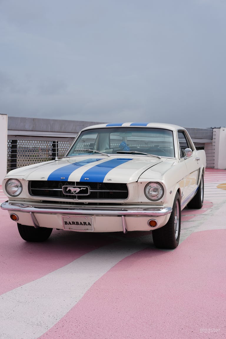  Un Verdadero Ícono de Miami: Ford Mustang 1965 