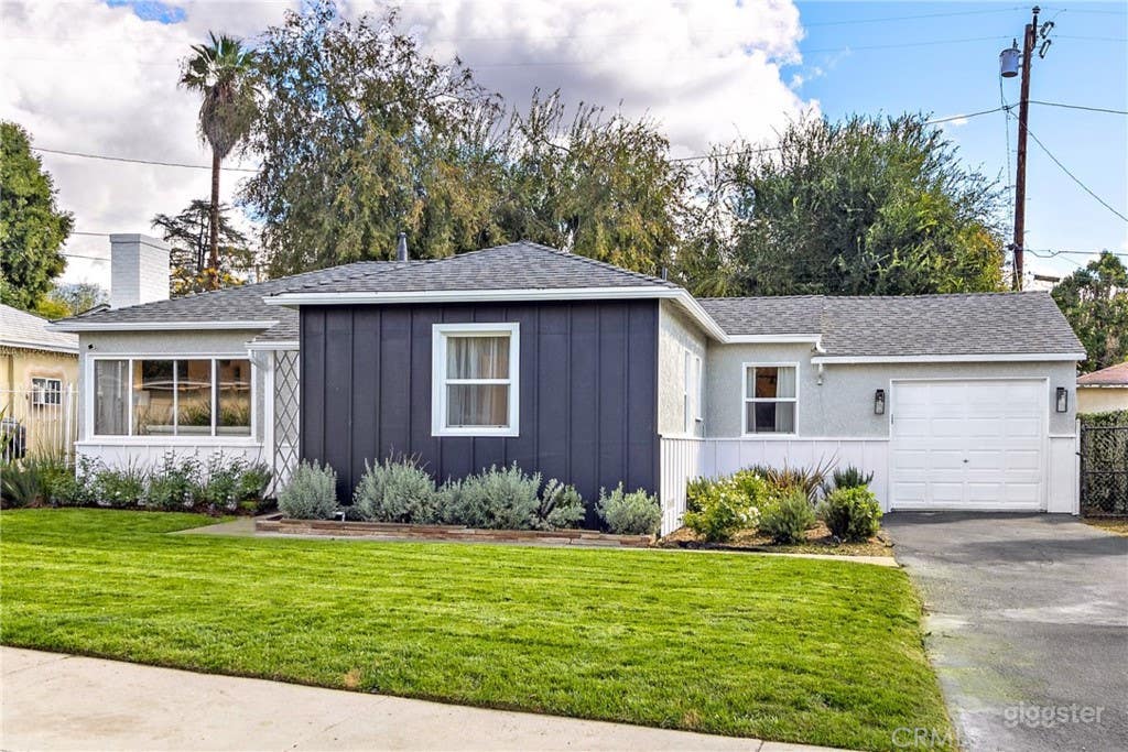 Modern Single Family Home in Altadena Photo 2