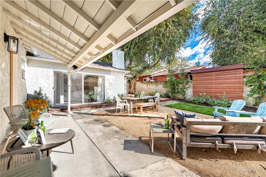 Modern Single Family Home in Altadena Photo 3