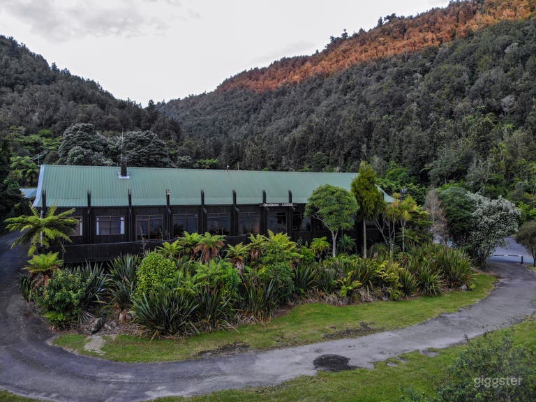  Complejo principal del lodge 