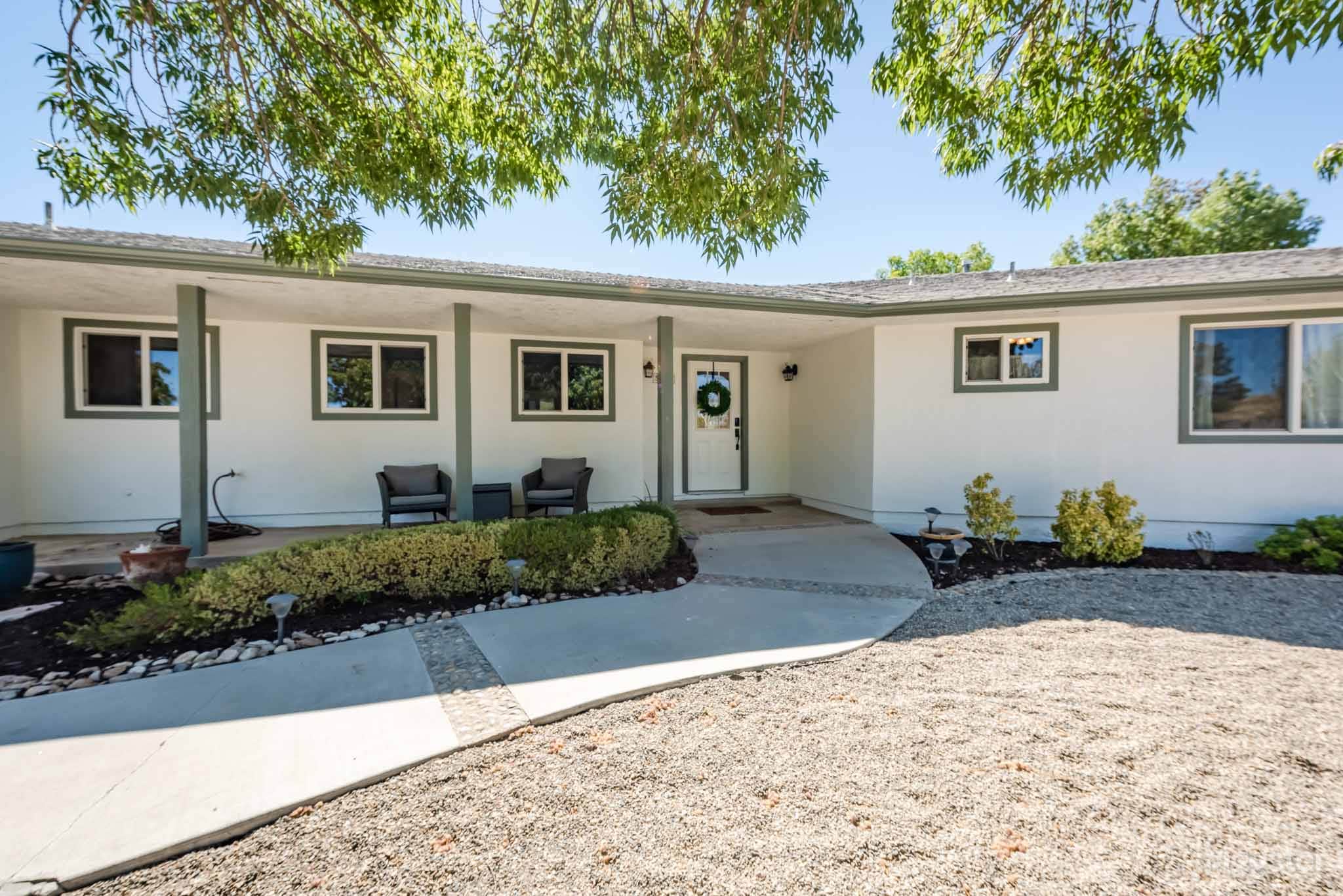 Olive Ranch House Photo 2