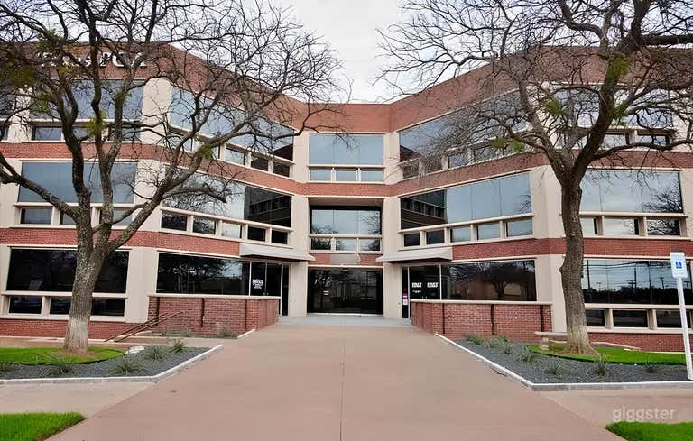  Versatile Classroom in Dallas 