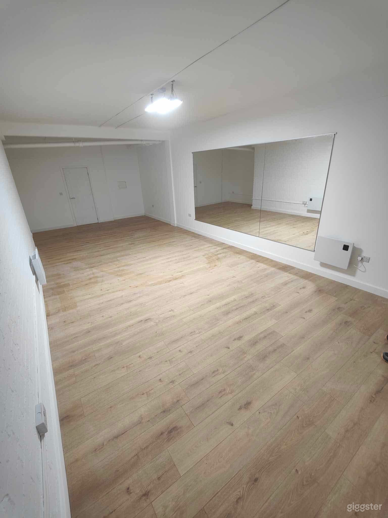 Dance Rooms Dalston studio 3 Photo 3