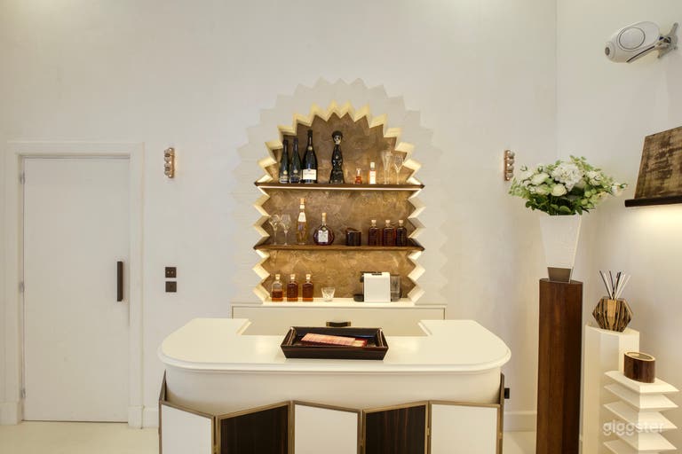  Showroom d'exception aux portes de Paris 
