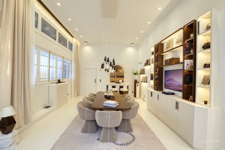  Showroom d'exception aux portes de Paris 