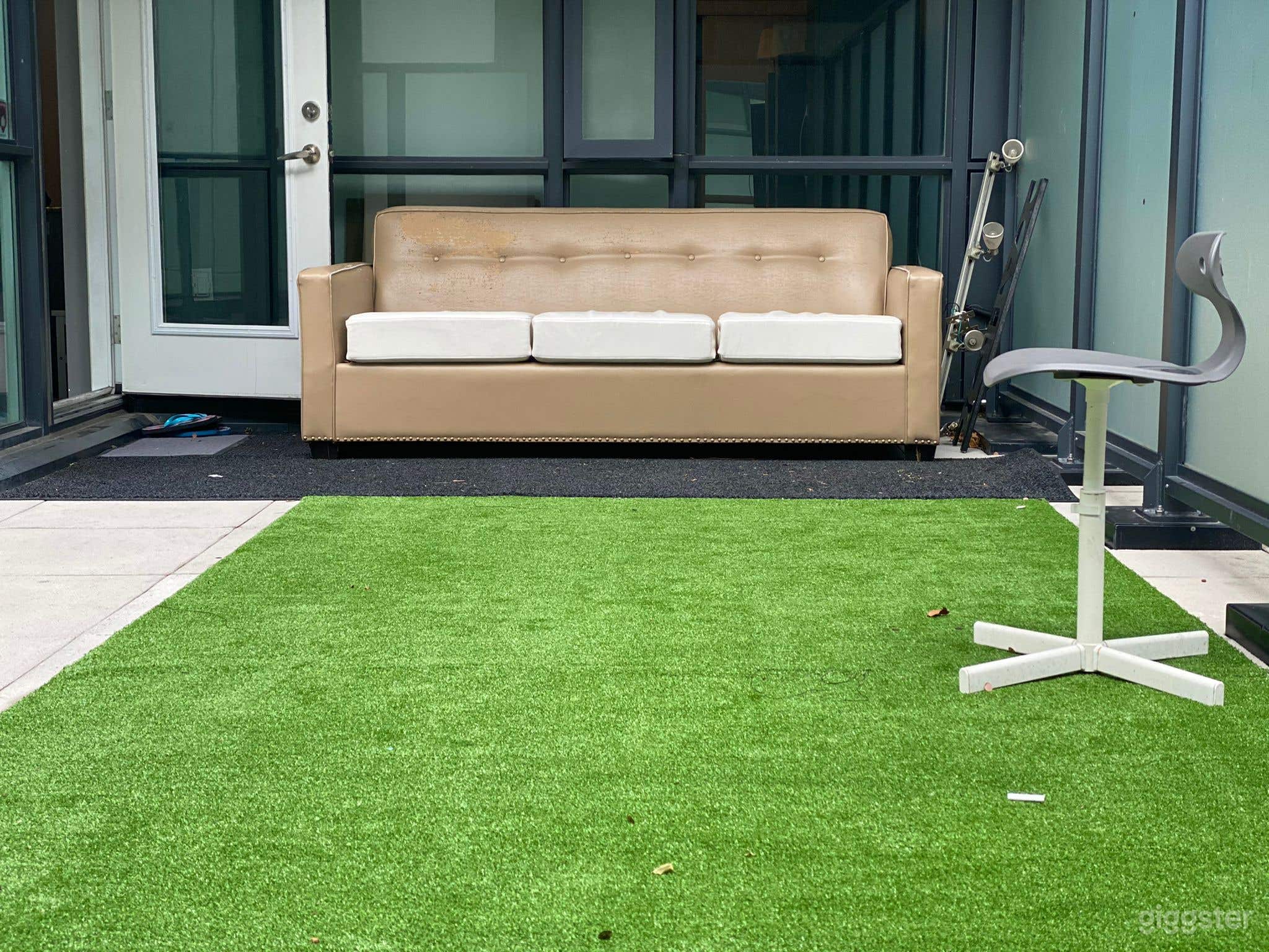 Luxury Condo In Downtown Square One Photo 4