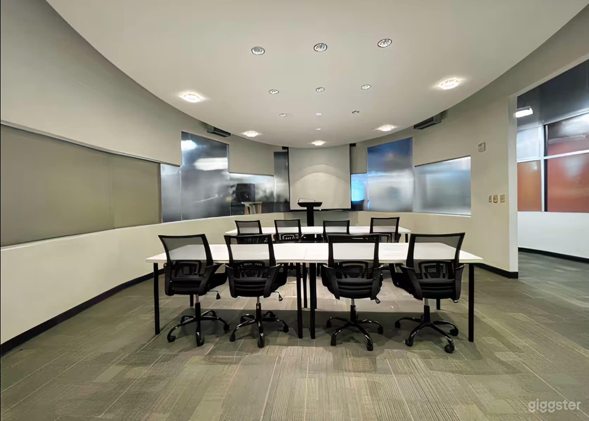 Flexible Space for Meetings &amp; Events Photo 1