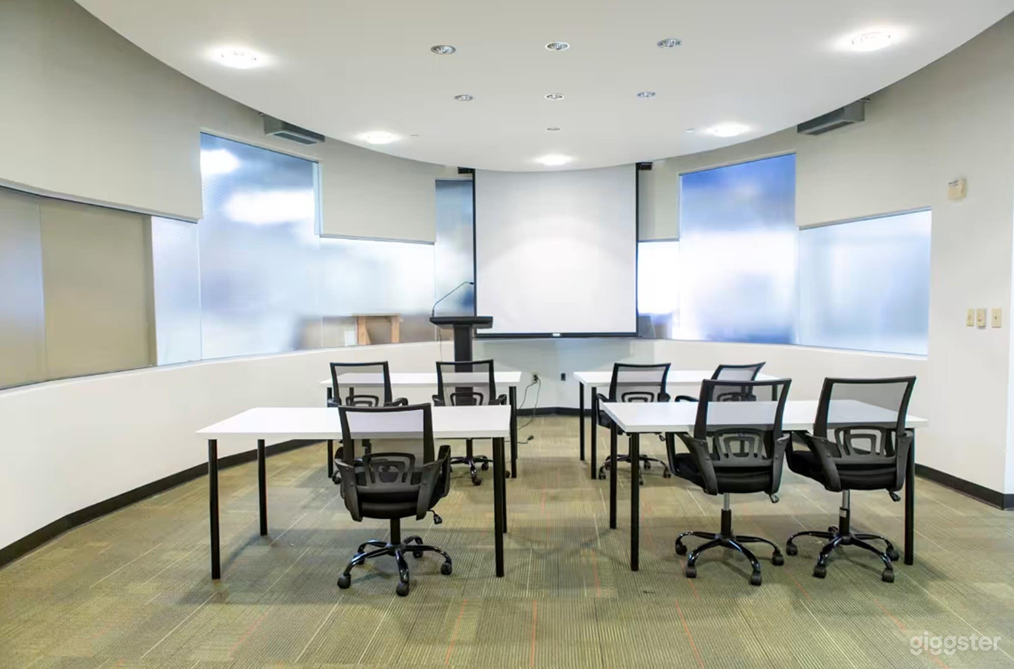 Flexible Space for Meetings &amp; Events Photo 4