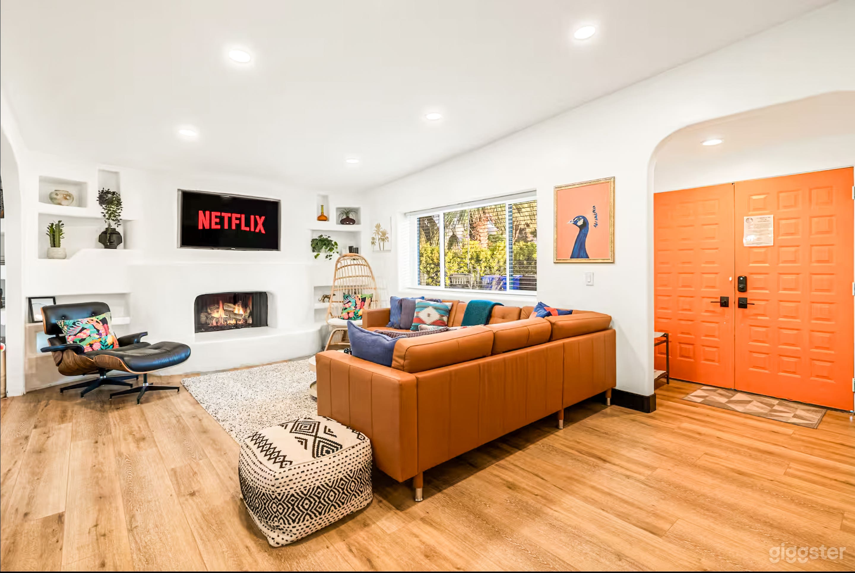 Contemporary House with Clean Lines &amp; Natural Light Photo 4