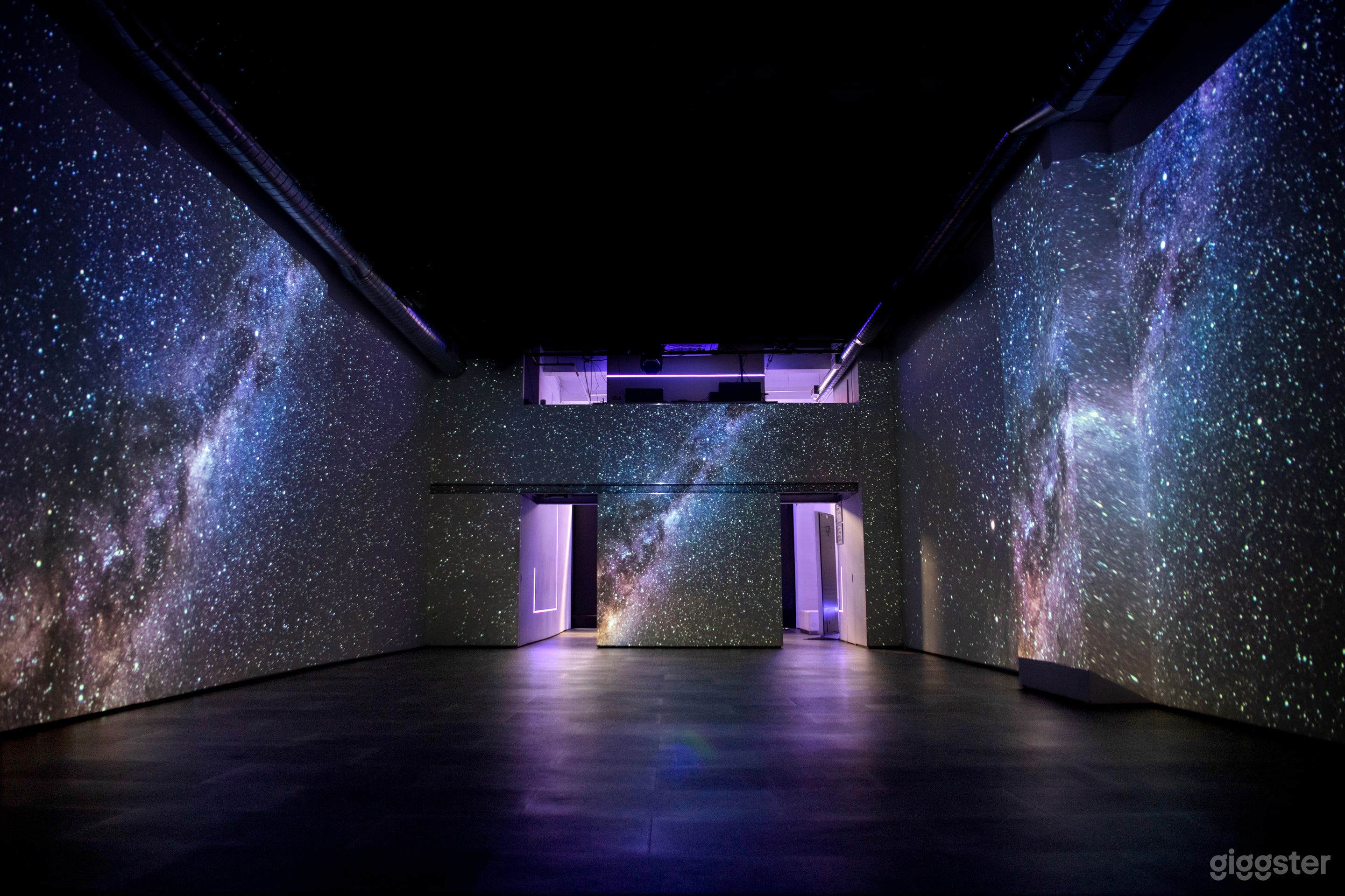 Multi-Level and Hi-Tech Venue in New York City Photo 4