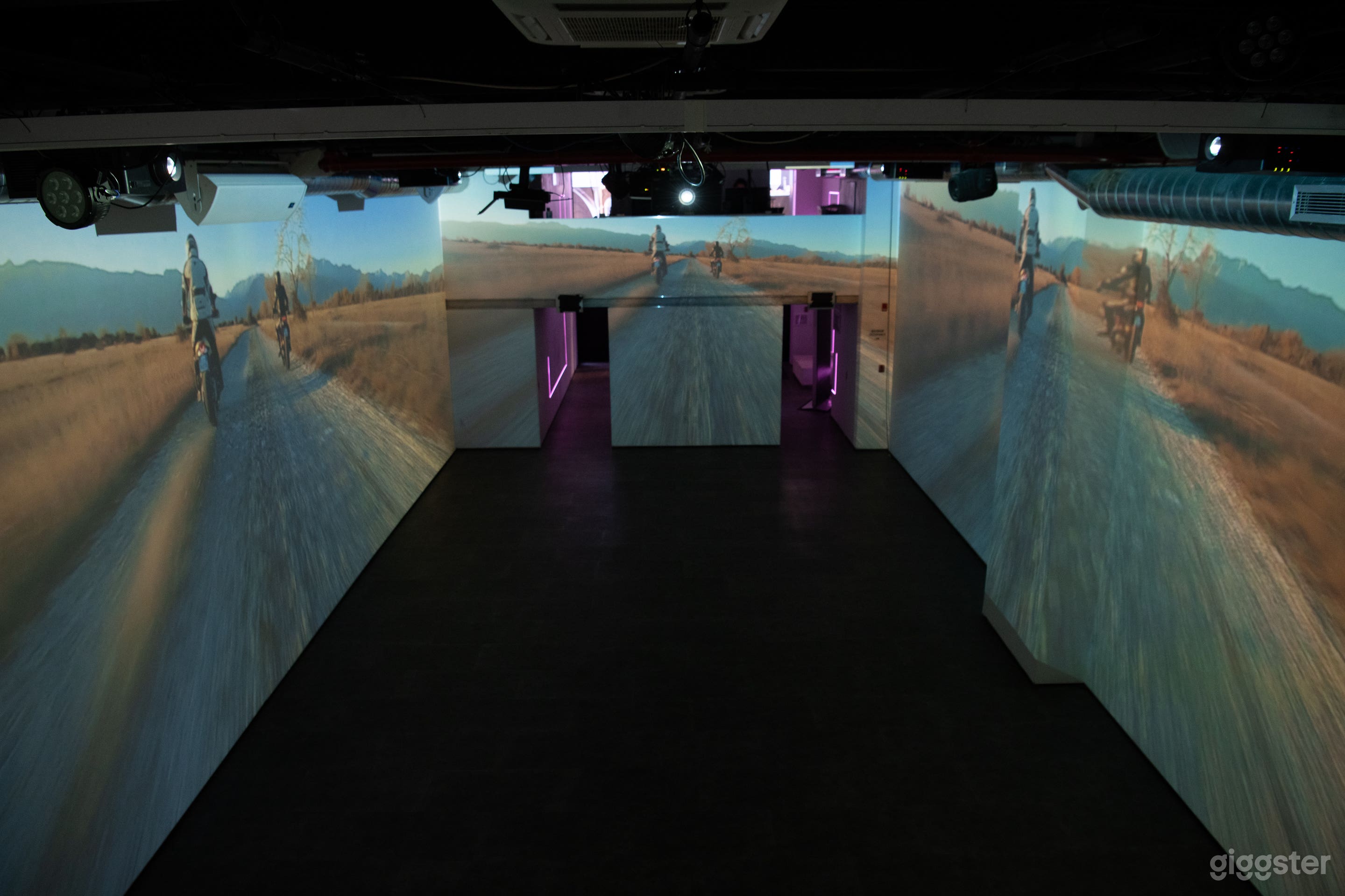 Multi-Level and Hi-Tech Venue in New York City Photo 2