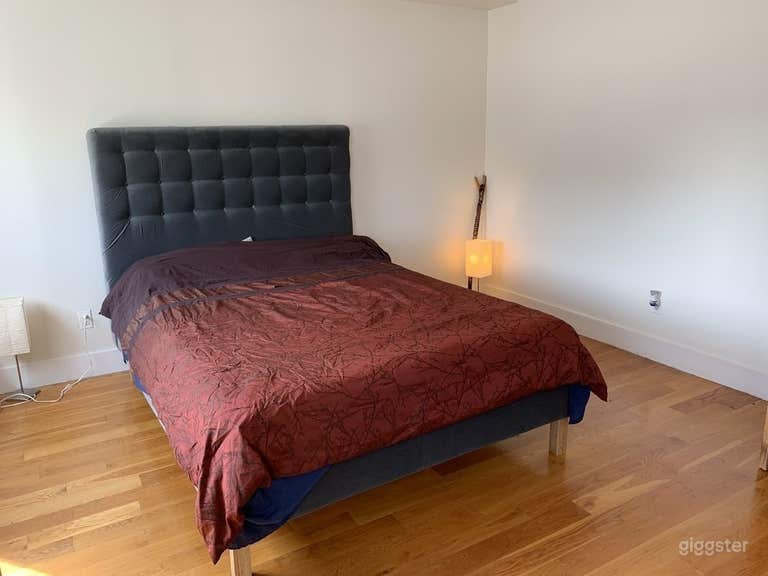  Spacious master bedroom 