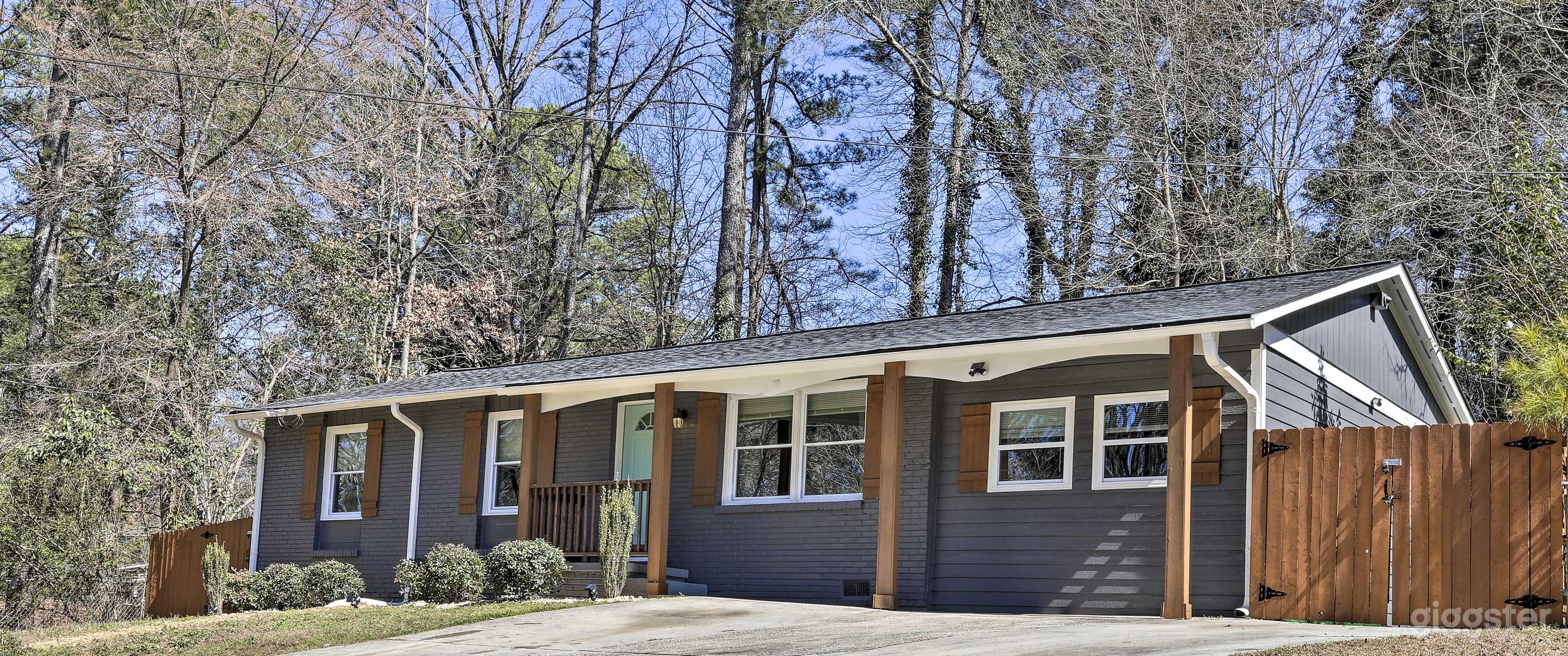 Bungalow House on the Hill Photo 1