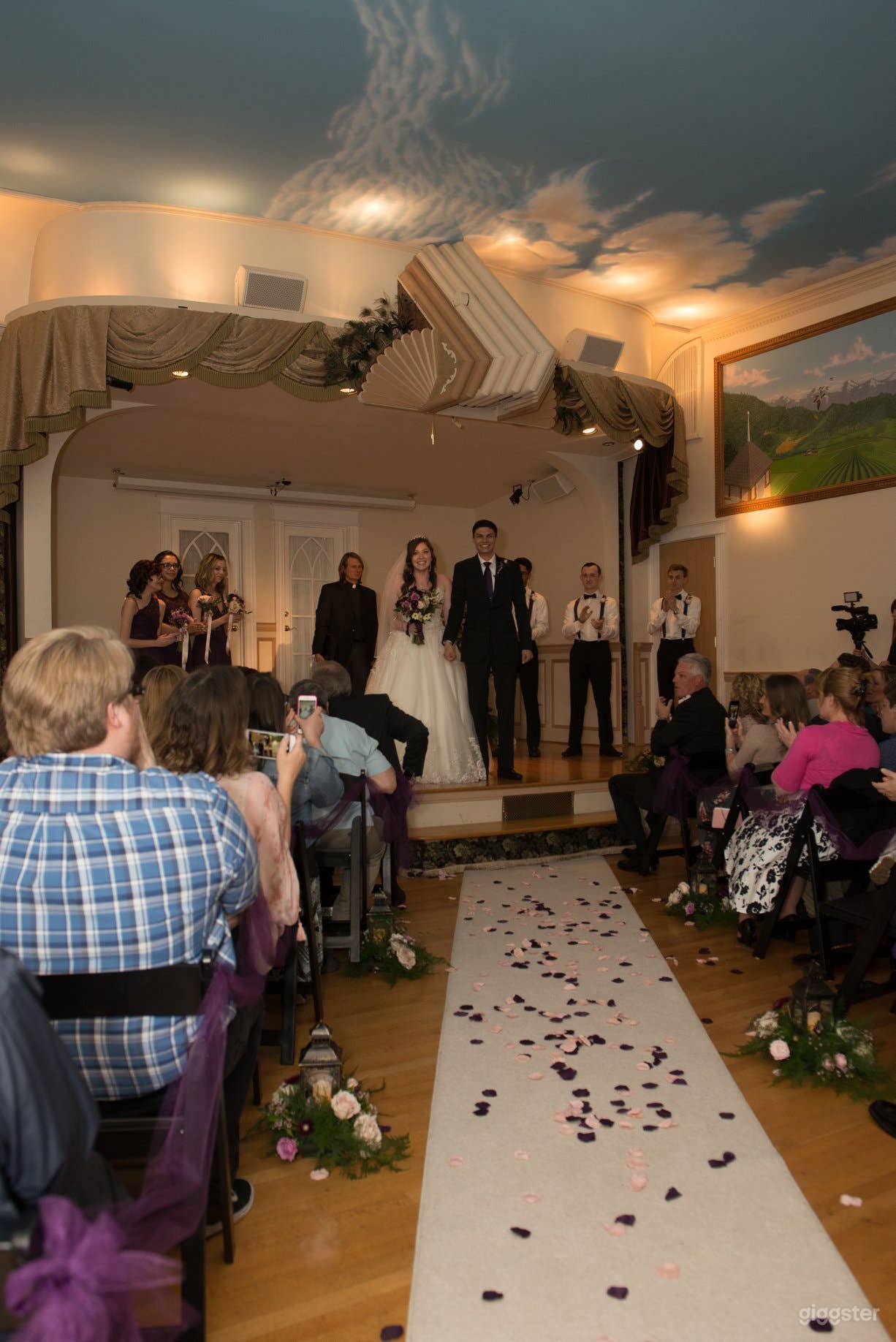 Elegant Banquet Ballroom for any Events Photo 4