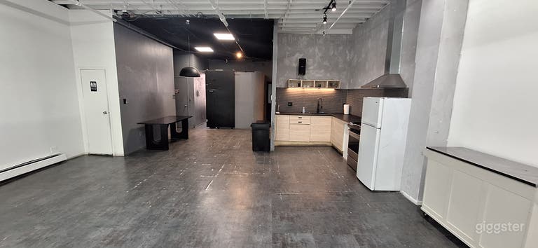  Loft propre et spacieux de 2400 pieds carrés au deuxième étage 