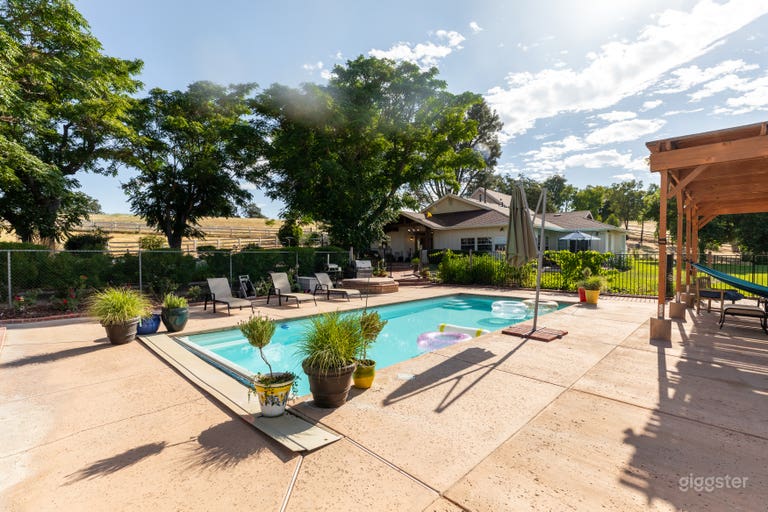  Farm Wine Country in Pasorobles 