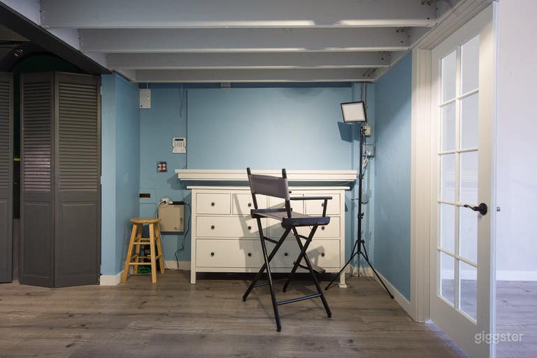  Makeup room: professional makeup lighting and chair, plus ample space for MUA&#x27;s tools 