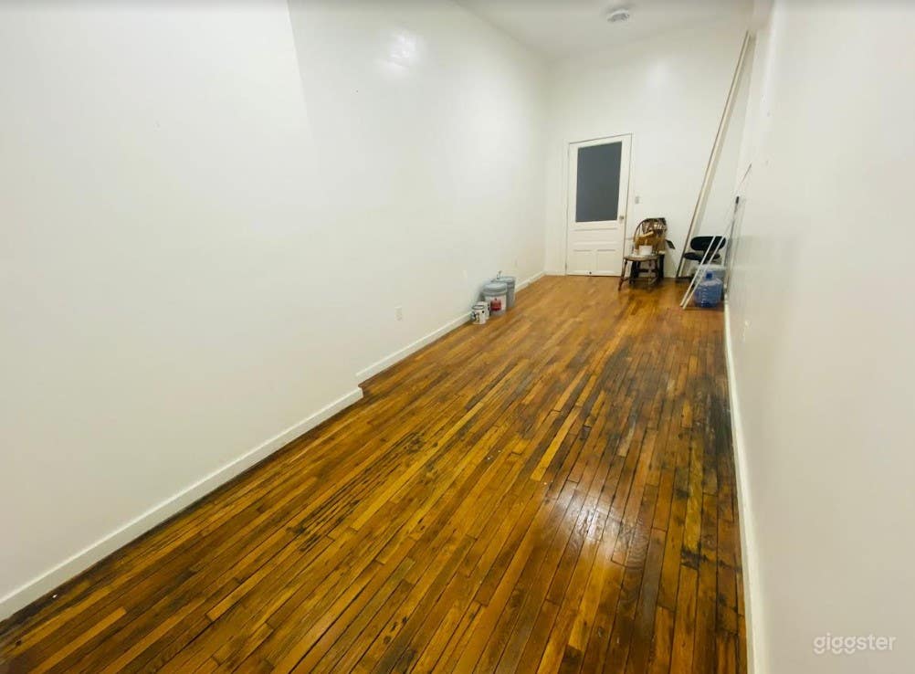 Small Vacant Room for Events in Des Moines Photo 3