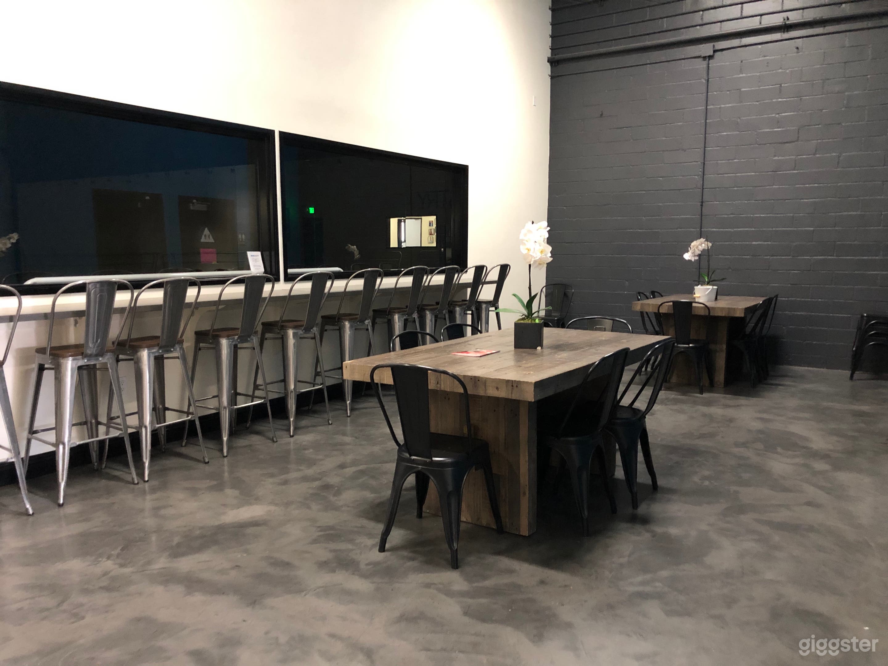 Spacious, Modern Dance studio - Rehearsal/Shoots (Entire Facility Rental) Photo 2