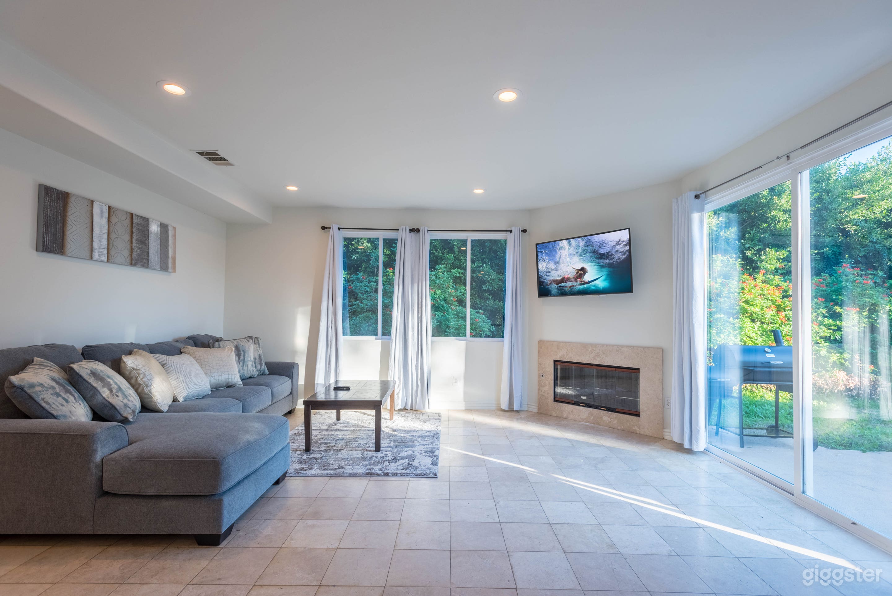 Promo 6 bedrooms Malibu house with huge back yard  Photo 3