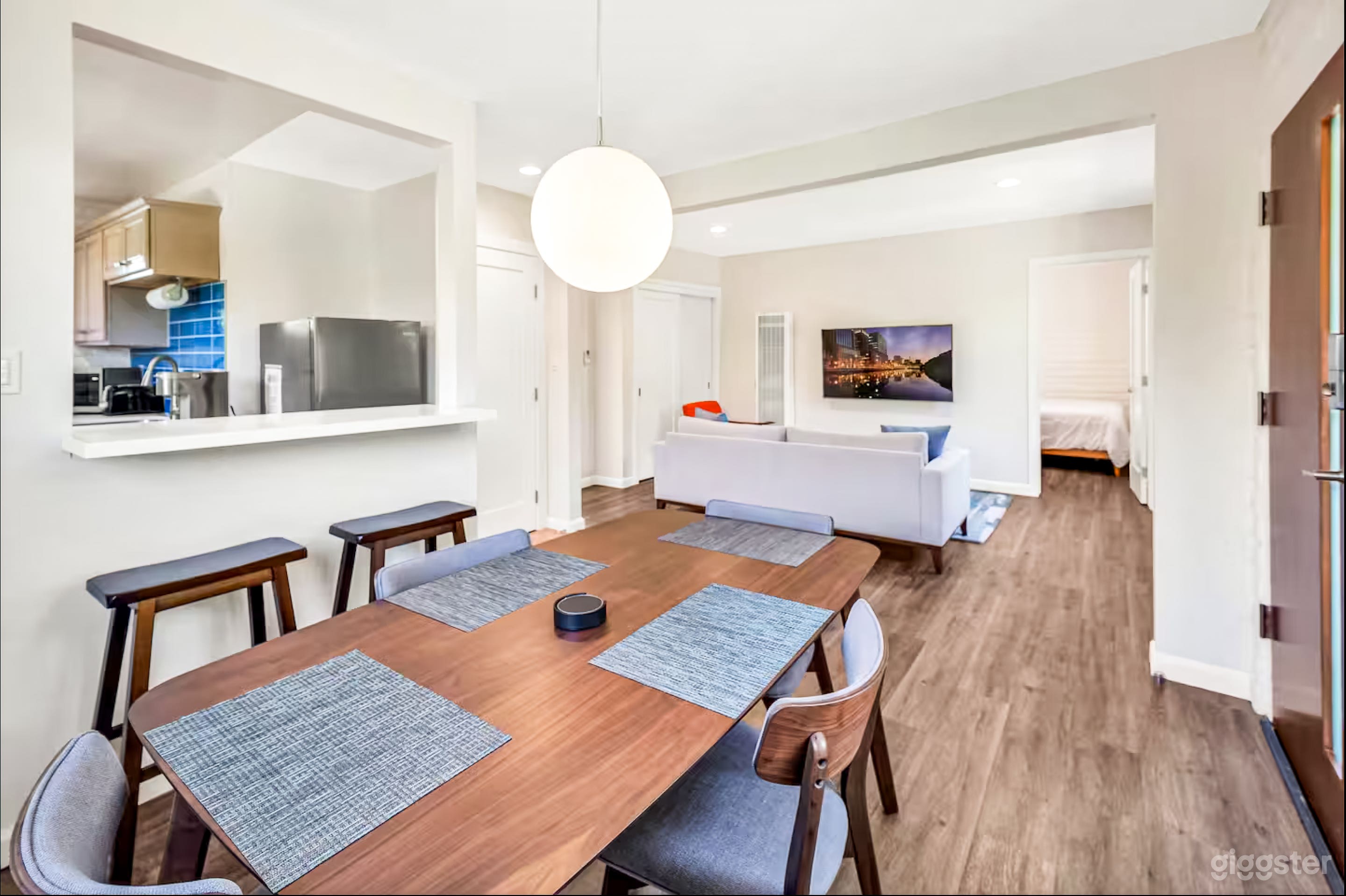 Chic Modern Home — Bright, Versatile &amp; Production-Ready Photo 2