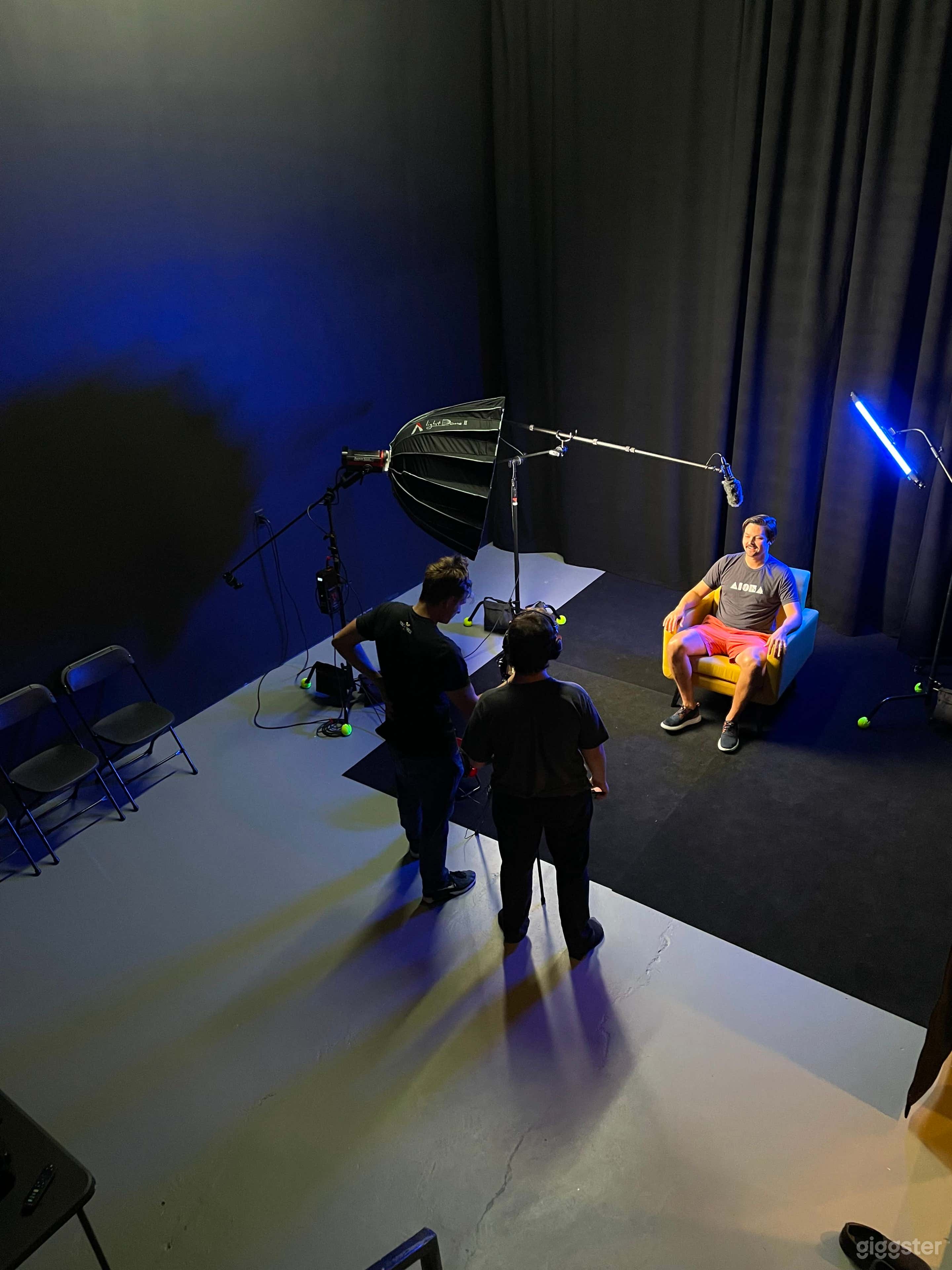 PHOTO &amp; VIDEO STUDIO  Photo 4