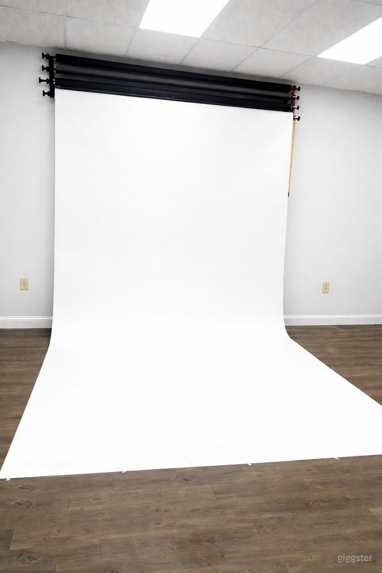  Luxury Multi-Set Photo & Content Studio 