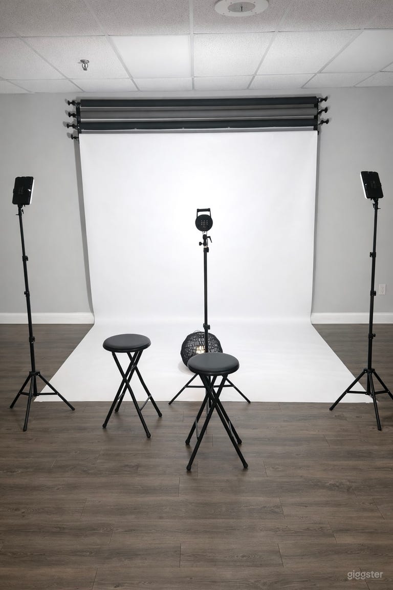  Luxury Multi-Set Photo & Content Studio 