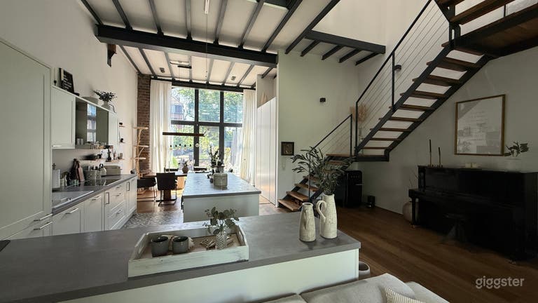  Moderne Loft Wohnung auf Vierkanthof 