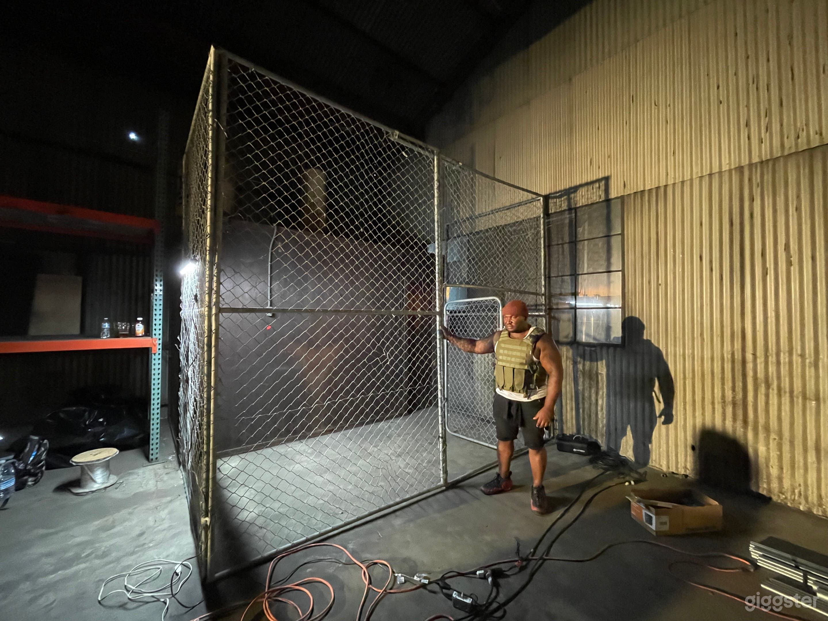 Chain Link Cage Set  Photo 2