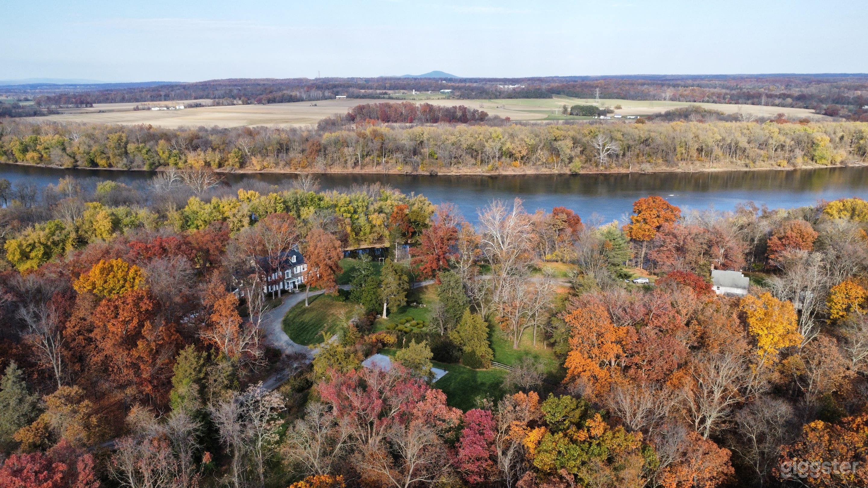 Waterfront Estate on Potomac River - Barn, Pool, Gardens Photo 2