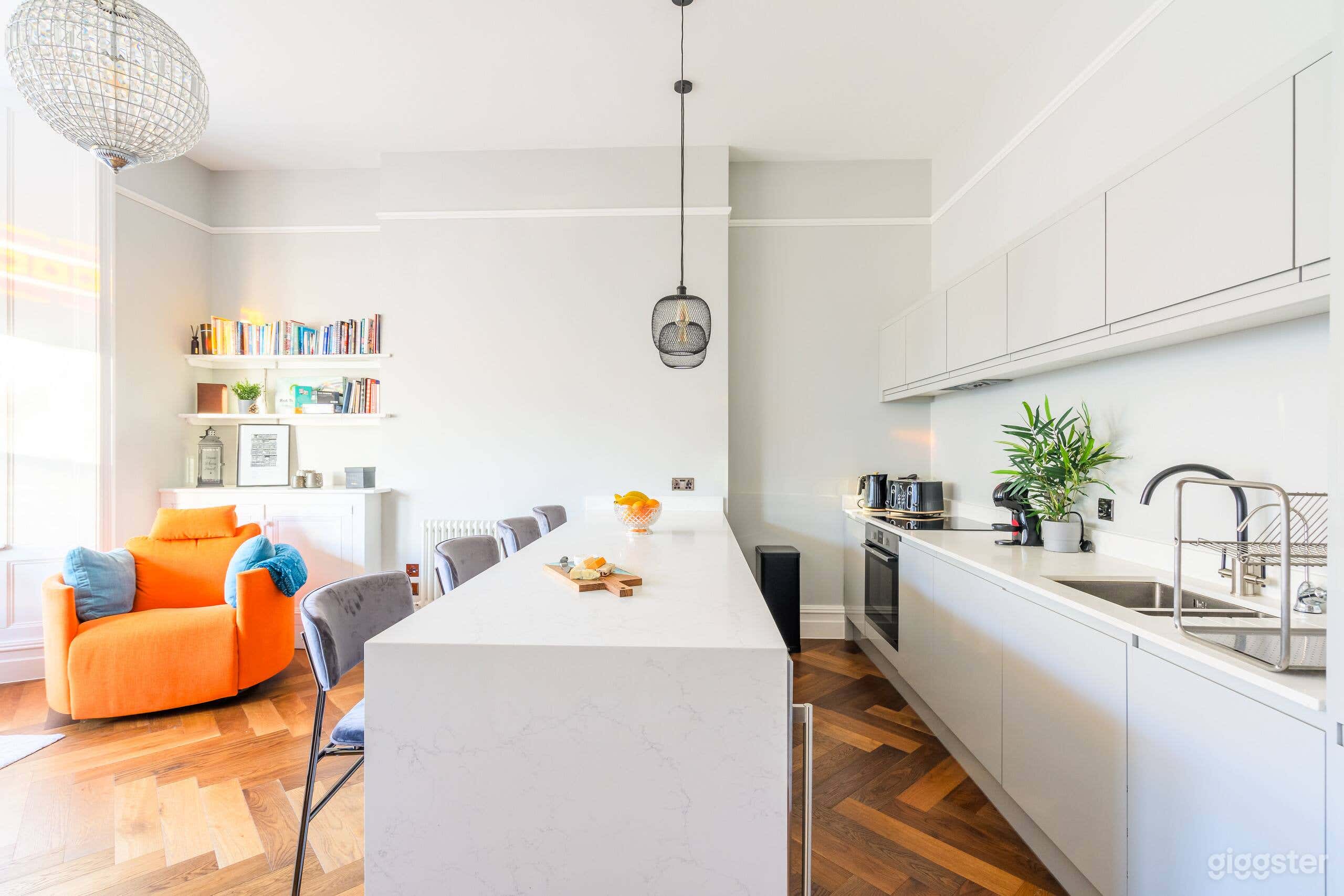 The Pontcanna Jewel: Luxury 2-Bedroom Apartment Photo 4