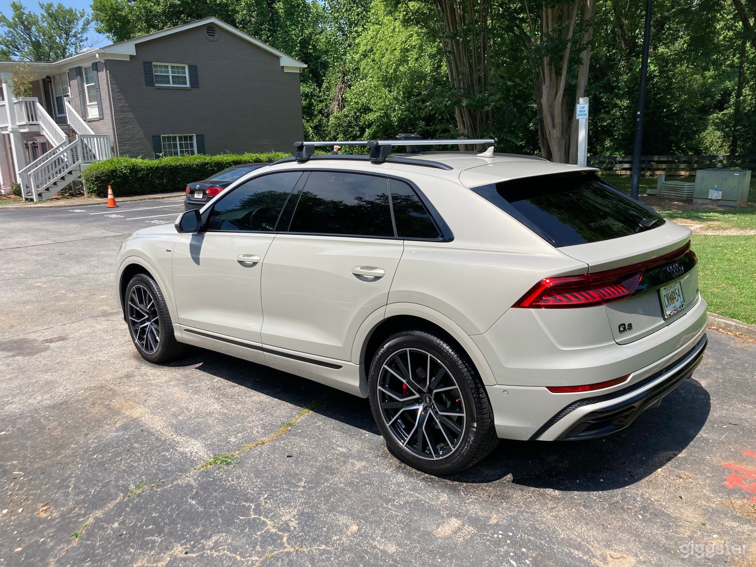 Sport luxury rental Photo 4