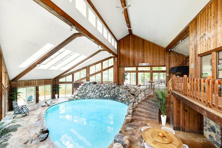  Forest Park Lake Lodge 