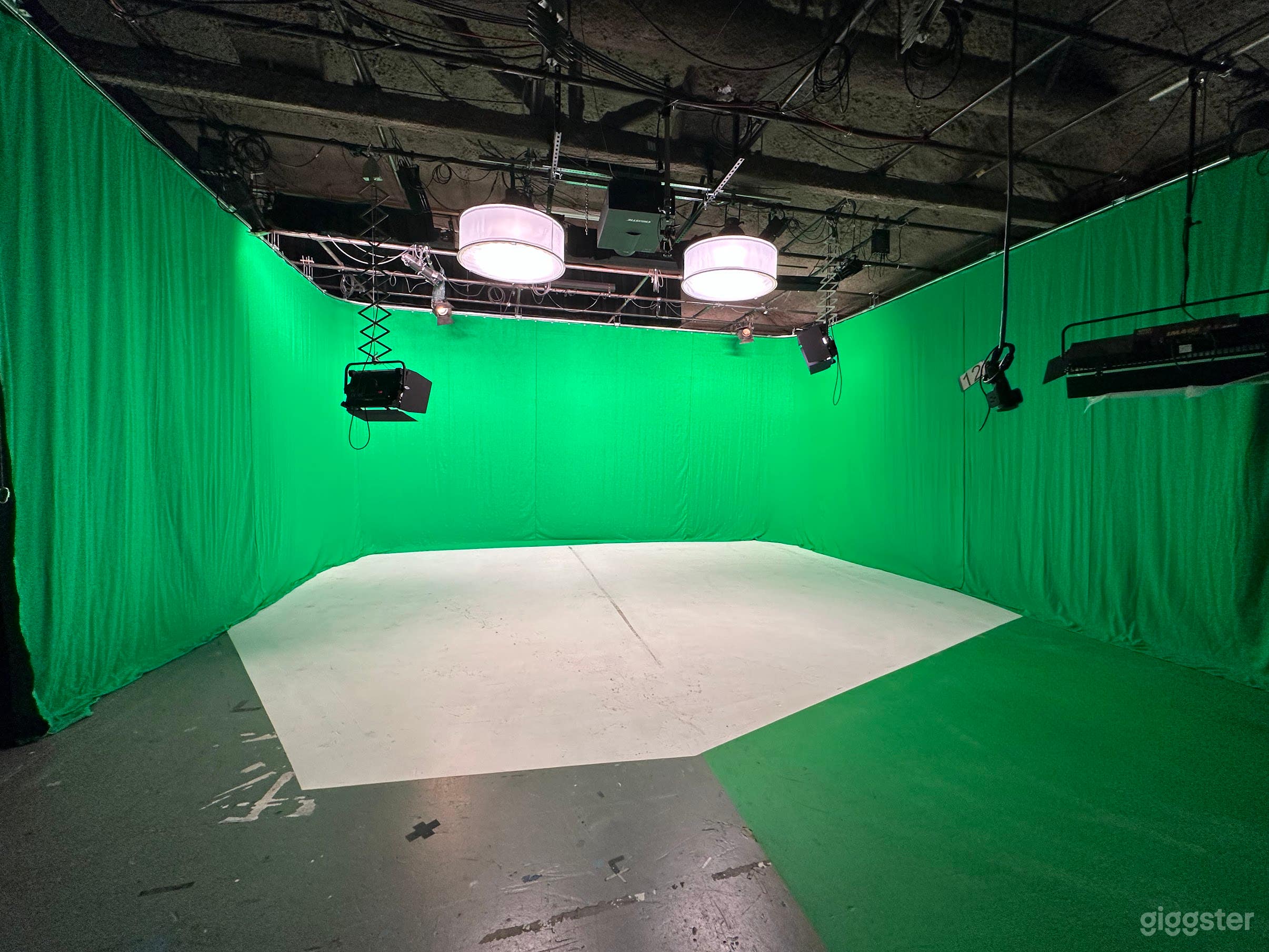 Green Curtain option