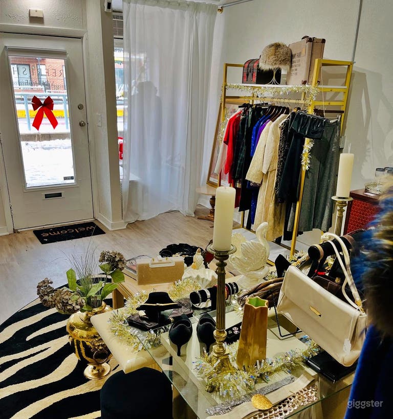   Stylish White-Box Studio & Gallery 