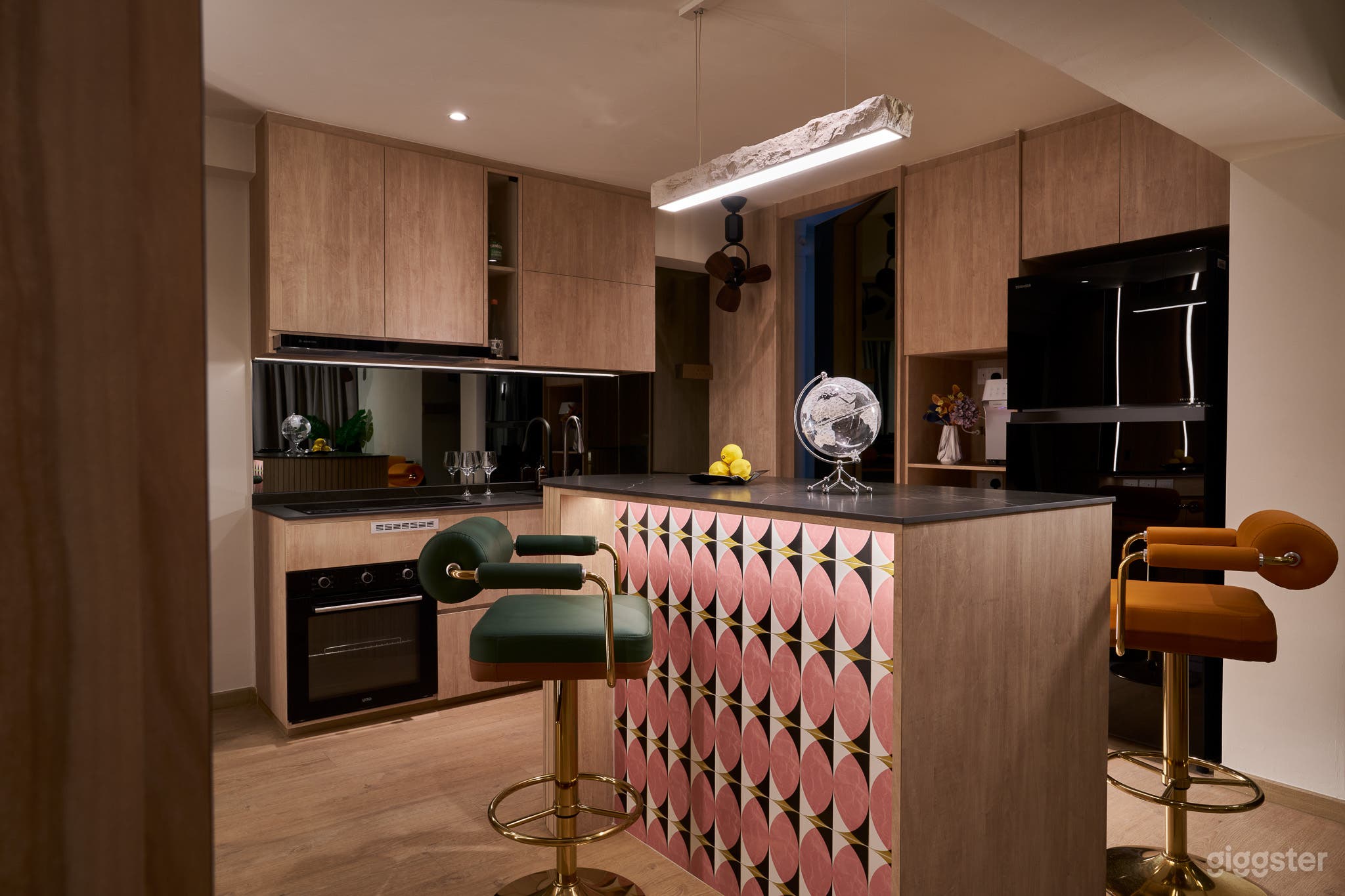 Cosy home for all shoots at Hougang HDB Photo 3