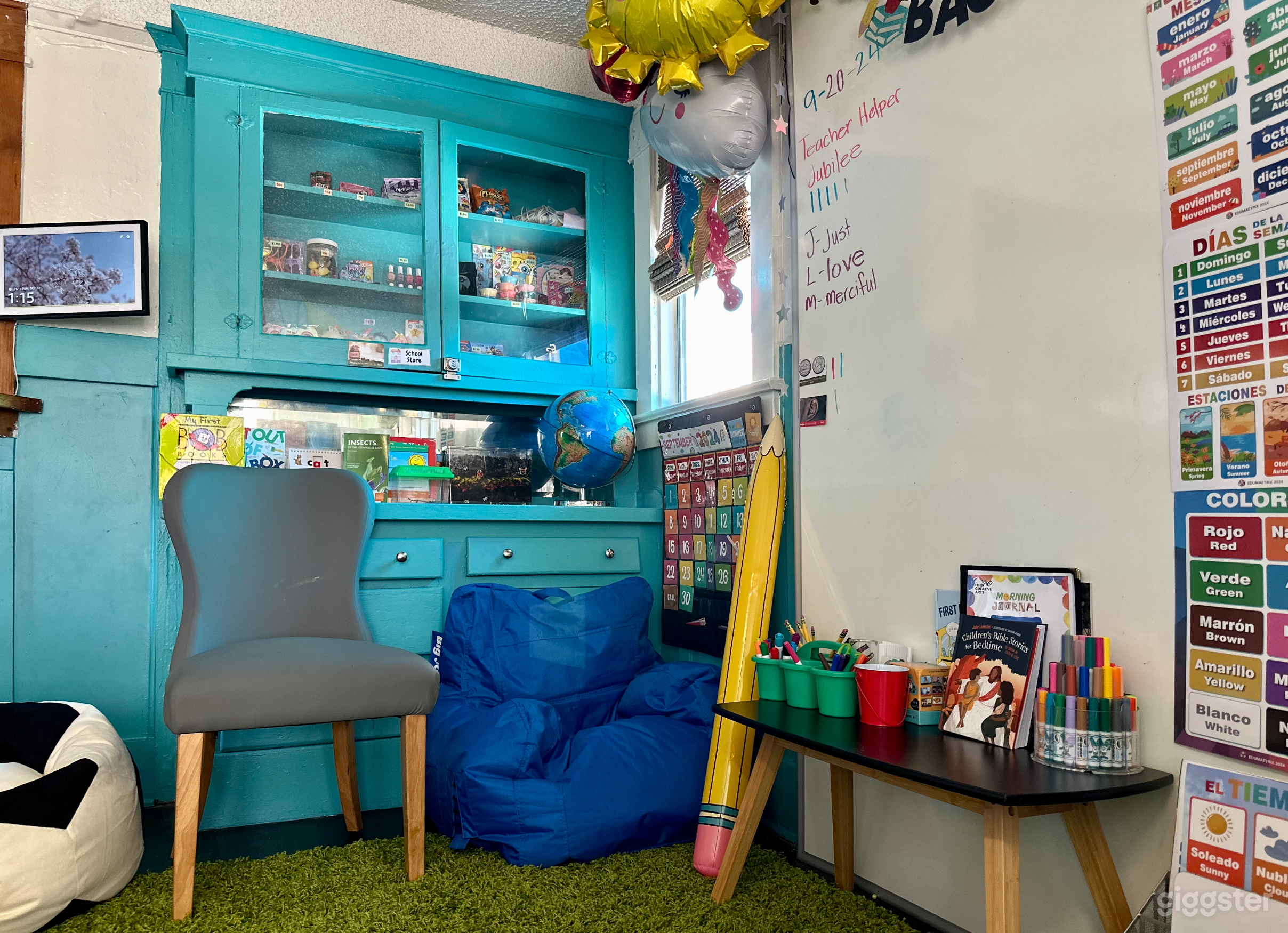 Cozy Kids School with science lab, garden &amp; big TV Photo 2