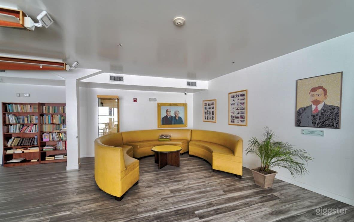Bright and Inviting School Lobby in Glendale Photo 2