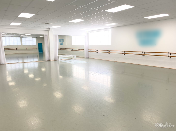 Massive Studio Complex Photo 2