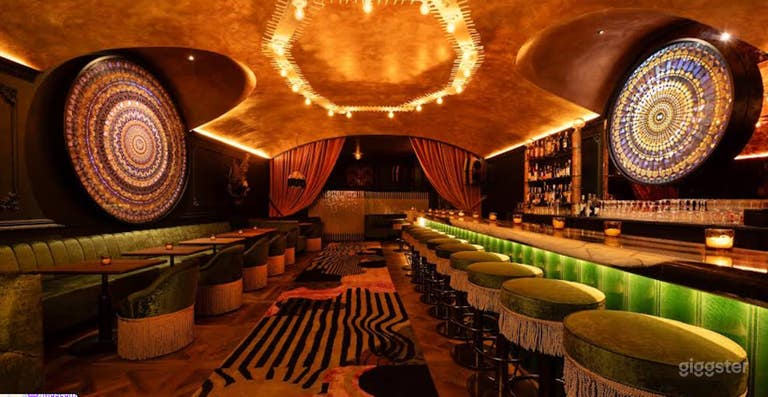  Seated dining + cocktail bar + lounge experience 