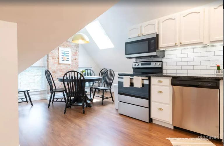  Modern Historic Charm Space in Cincinnati 