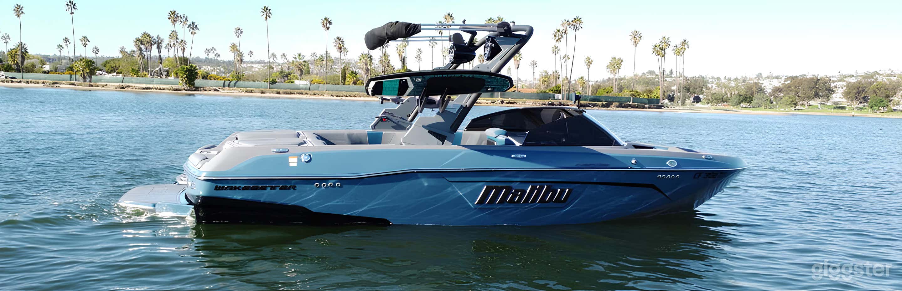 Spacious 23 LSV Boat Photo 4