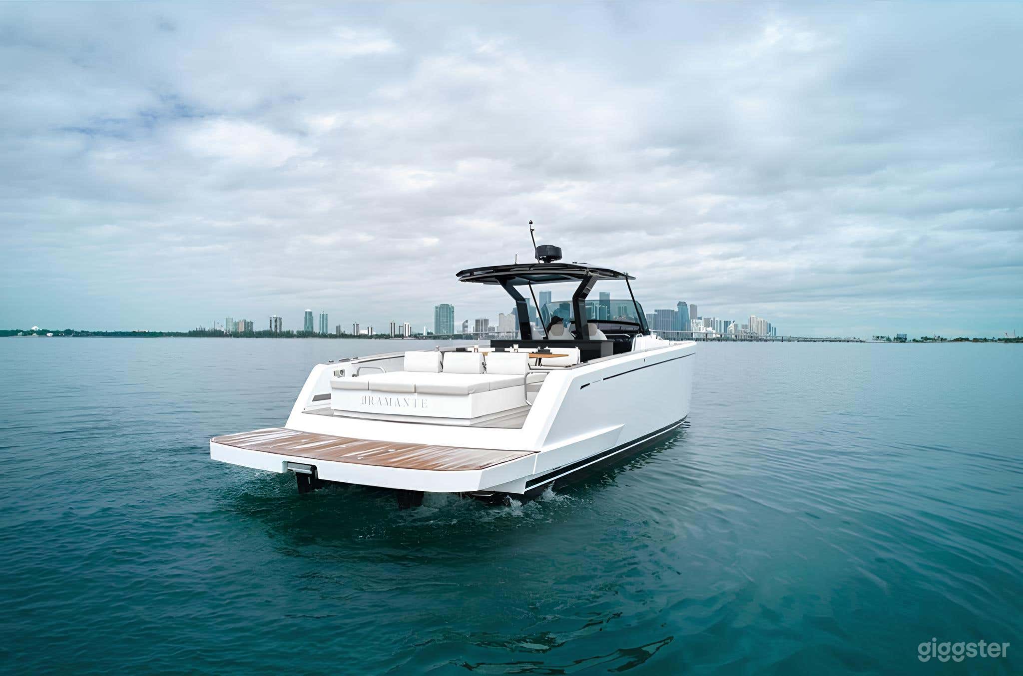 Stylish and Comfortable 43' Pardo  Photo 2