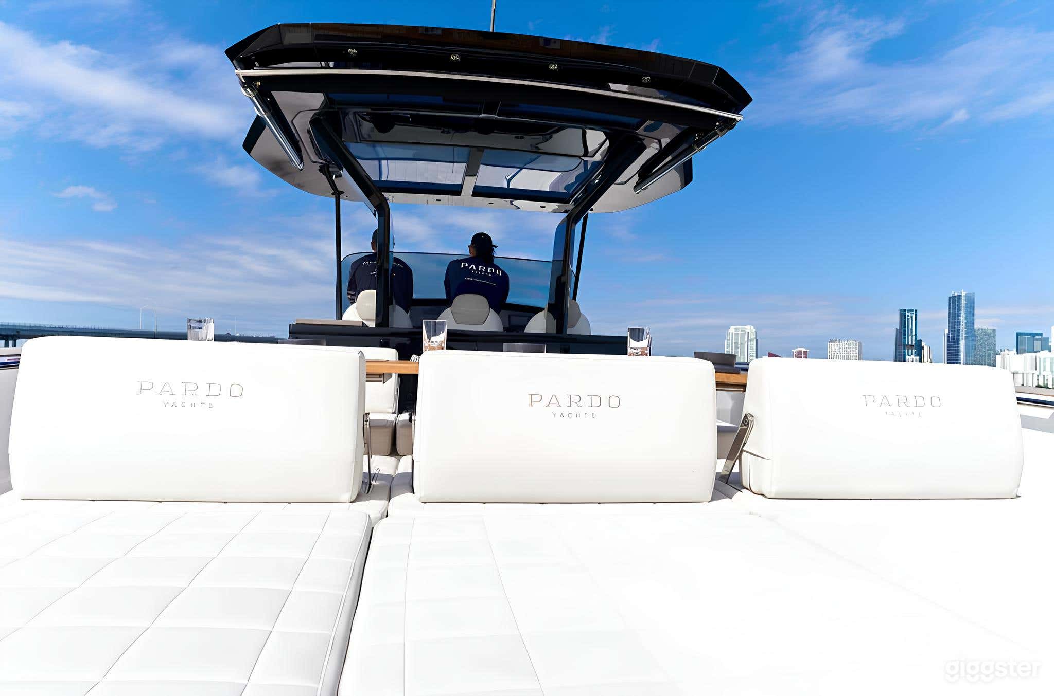 Stylish and Comfortable 43' Pardo  Photo 4