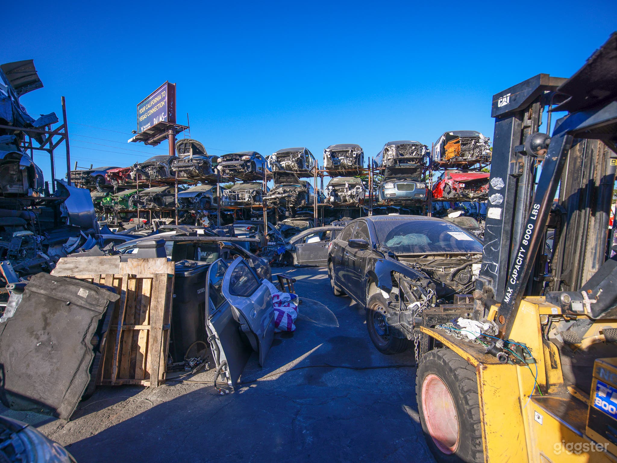 CINEMATIC JUNKYARD #045 Photo 3
